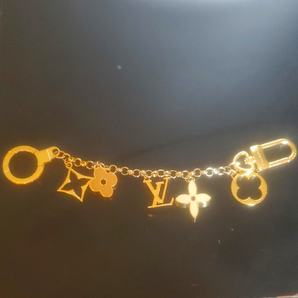 Keychain/purse accessorie